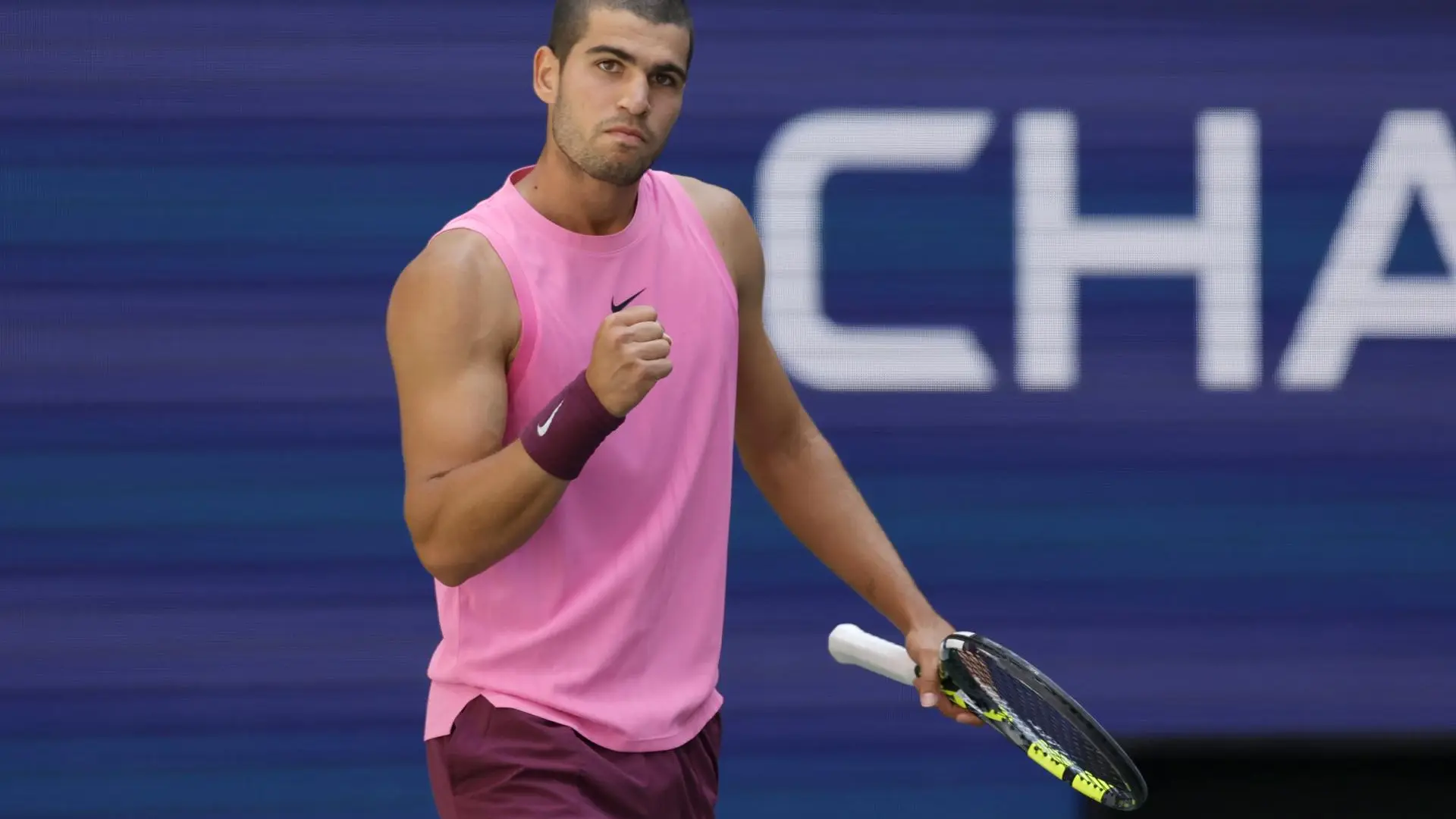 Carlos Alcaraz se mete en cuartos de final del US Open tras un duro choque ante Arthur Rinderknech
