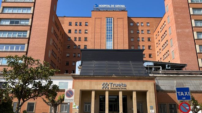 El hospital Trueta de Girona impide a una madre acompañar a su hija de 22 meses en una sedación
