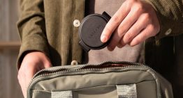 Satechi tiene una base de carga que no sólo es ideal para iPhone, Apple Watch o AirPods. También lo es para llevarla plegada