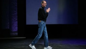 Steve Jobs juró que la regla de los diez minutos lo hacía más inteligente. La neurociencia moderna está descubriendo que tenía razón