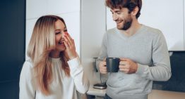 Un estudio sobre la jornada laboral de cuatro días concluye que cuando trabajamos cinco, pasamos uno sin hacer nada. En Apple tienen una manera de solucionarlo