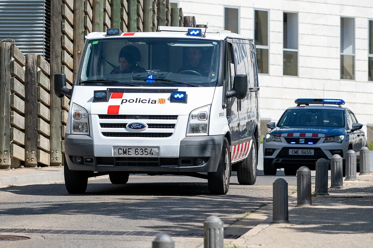 El guardia civil retirado detenido junto al tío de Marc Márquez pidió 30.000 euros al contrabandista asesinado en Lleida