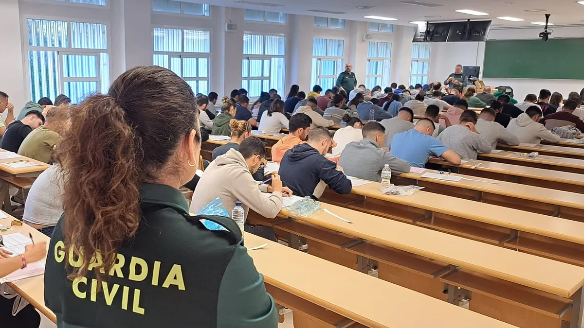 27.000 personas concursarán este sábado por las 3.100 plazas de oposición en la Guardia Civil