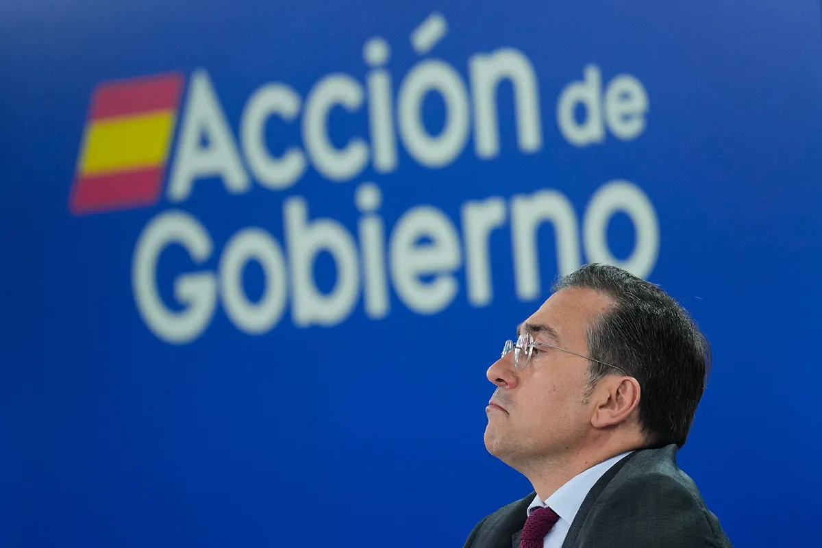 Las contradicciones de Albares sobre la presencia de Israel en la Vuelta: puede vetar cualquier competición por incompatible «con la política exterior»