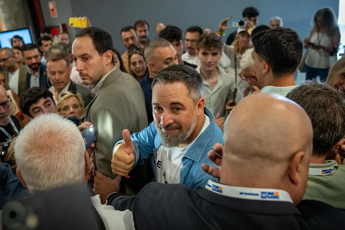 Vox abre el curso político contra la «alternancia en el poder de rojos y azules»: «El mayor castigo que podemos darle al bipartidismo es en las urnas»