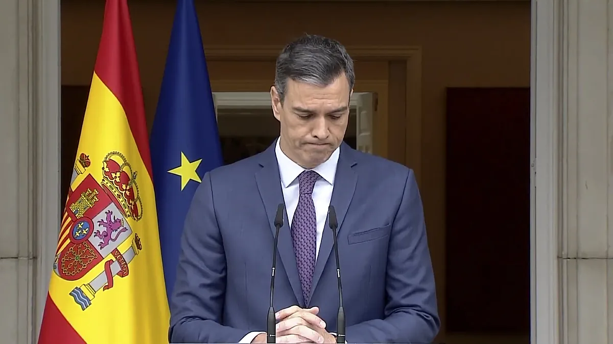 Sánchez busca su 'no a la guerra' ante el abandono de sus socios: «Está en un momento difícil»