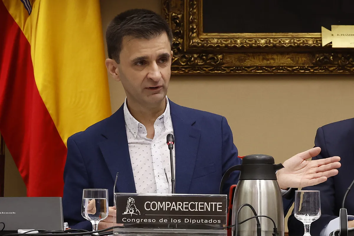 Si en algo cree Vox es en la política: «Llegaremos a RTVE con motosierra o lanzallamas»