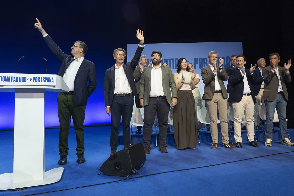 Feijóo promete crear un «visado por puntos» para cribar a los imigrantes en función de dónde van a trabajar y de qué país provienen