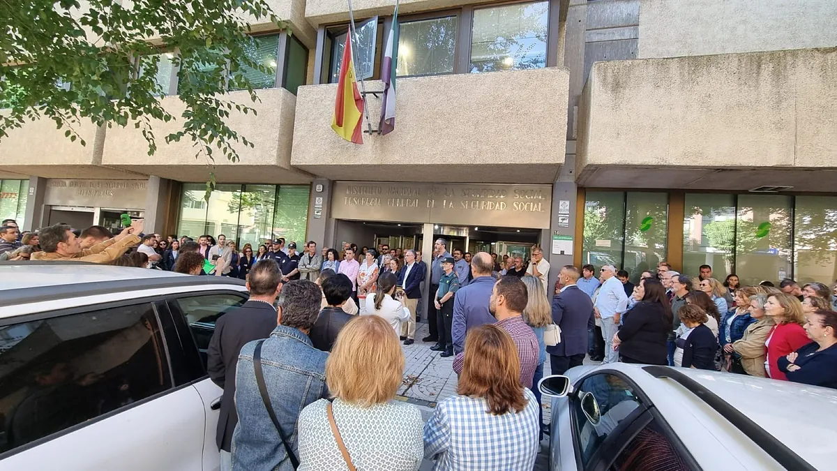 Prisión provisional para uno de los dos detenidos por la muerte de una joven en un incendio de su vivienda en Badajoz
