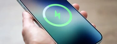 ¿Cómo saber cuánto tiempo le queda a tu iPhone para cargarse? iOS 26 por fin responde a la pregunta