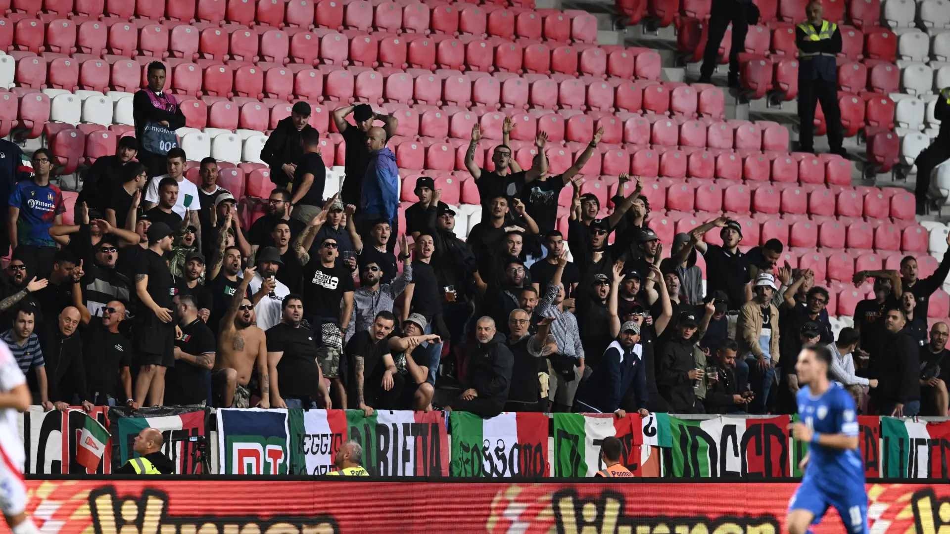 La afición italiana da la espalda al himno de Israel y protesta contra la guerra en Gaza en el partido de clasificación para el Mundial