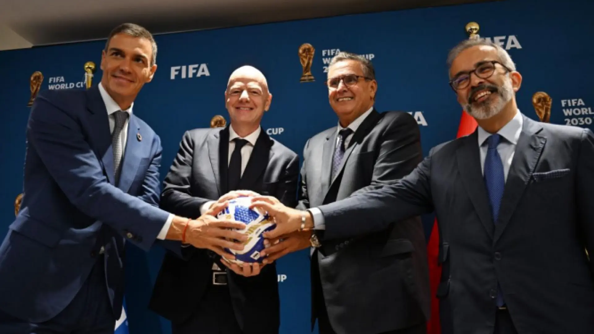 Cumbre entre Pedro Sánchez, Infantino y mandatarios de Marruecos y Portugal para planificar el Mundial de 2030