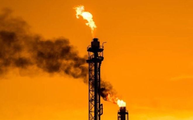Un estudio global documenta cómo los combustibles fósiles dañan la salud desde la extracción hasta el desecho