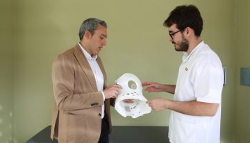 Giro en la escoliosis infantil: usar el corsé ortopédico solo por la noche es igual de eficaz que llevarlo todo el día