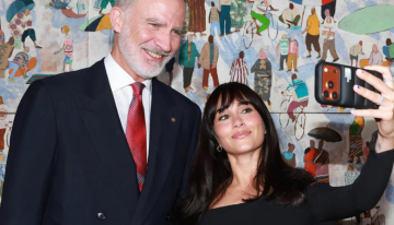 El «error» más común al hacer fotos con el iPhone 17. Hasta Aitana lo ha cometido en su selfie con el Rey