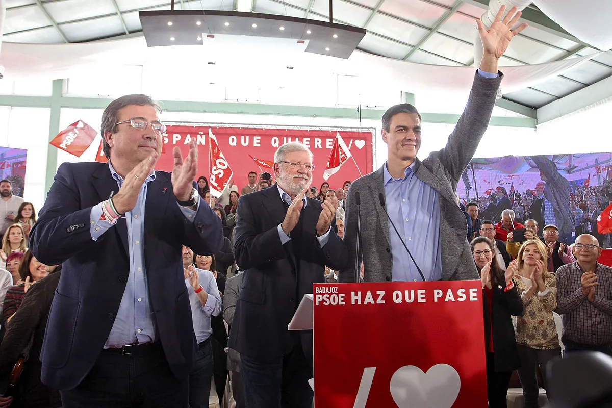 Pedro Sánchez lamenta la muerte de Fernández Vara y destaca su figura como «ejemplo de diálogo, compromiso y servicio público»