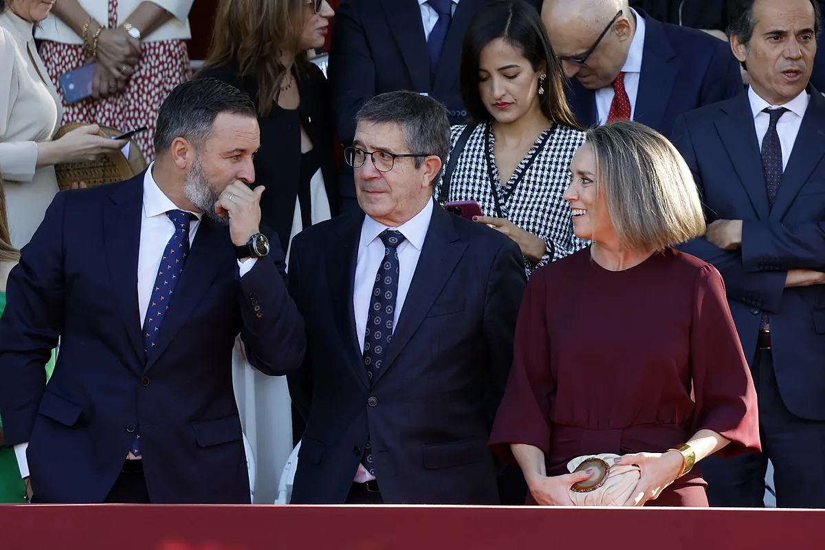 Abascal no acudirá a la tribuna de autoridades ni al Palacio Real por el 12 de octubre: «No se debe fingir normalidad institucional con un Ejecutivo ilegítimo»
