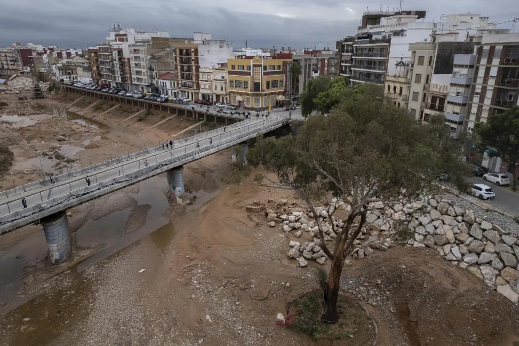 La jueza pregunta a la Confederación del Júcar si el día de la dana desplegó a agentes para vigilar los barrancos