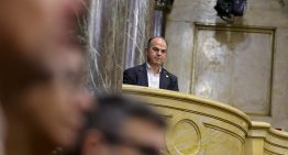 El clan de Bruselas controla la voladura del pacto con el PSOE: «No habrá debate; aquí manda uno»
