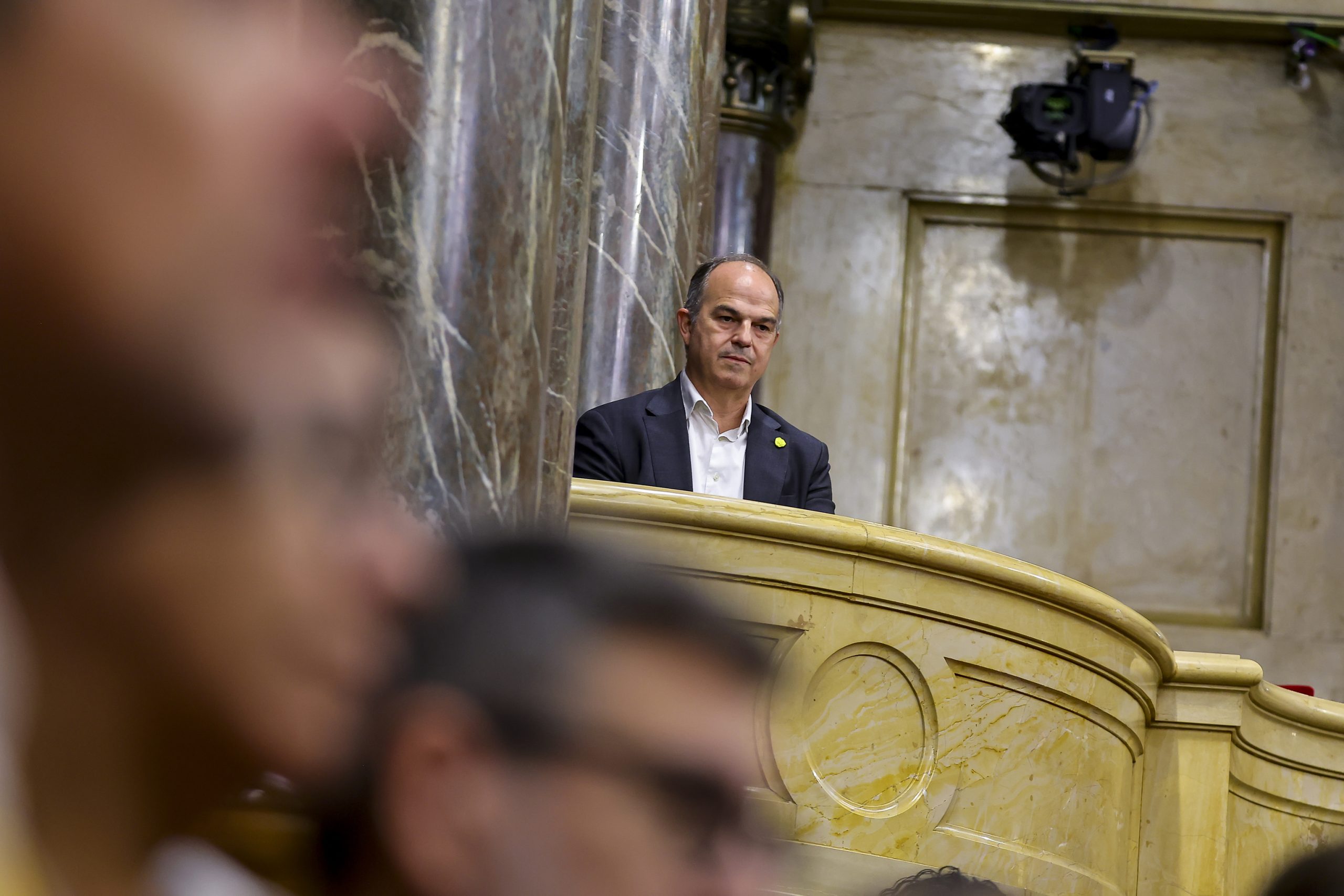 Jordi Turull lideró la negociación del pacto de investidura con Santos Cerdán, con el que también acordó la redacción de la Ley de Amnistía.