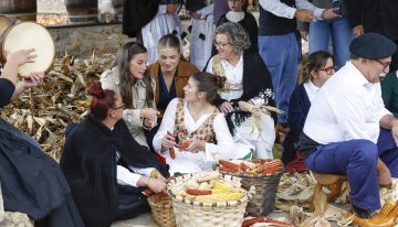 Leonor, testigo en Valdesoto del «mejor espíritu asturiano»: sidros, bolos y comedia