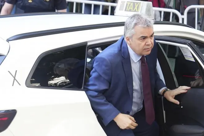 El Supremo mantiene a Cerdán en prisión, niega «agravio comparativo» con Ábalos o Koldo y rechaza expulsar a los partidos políticos del caso