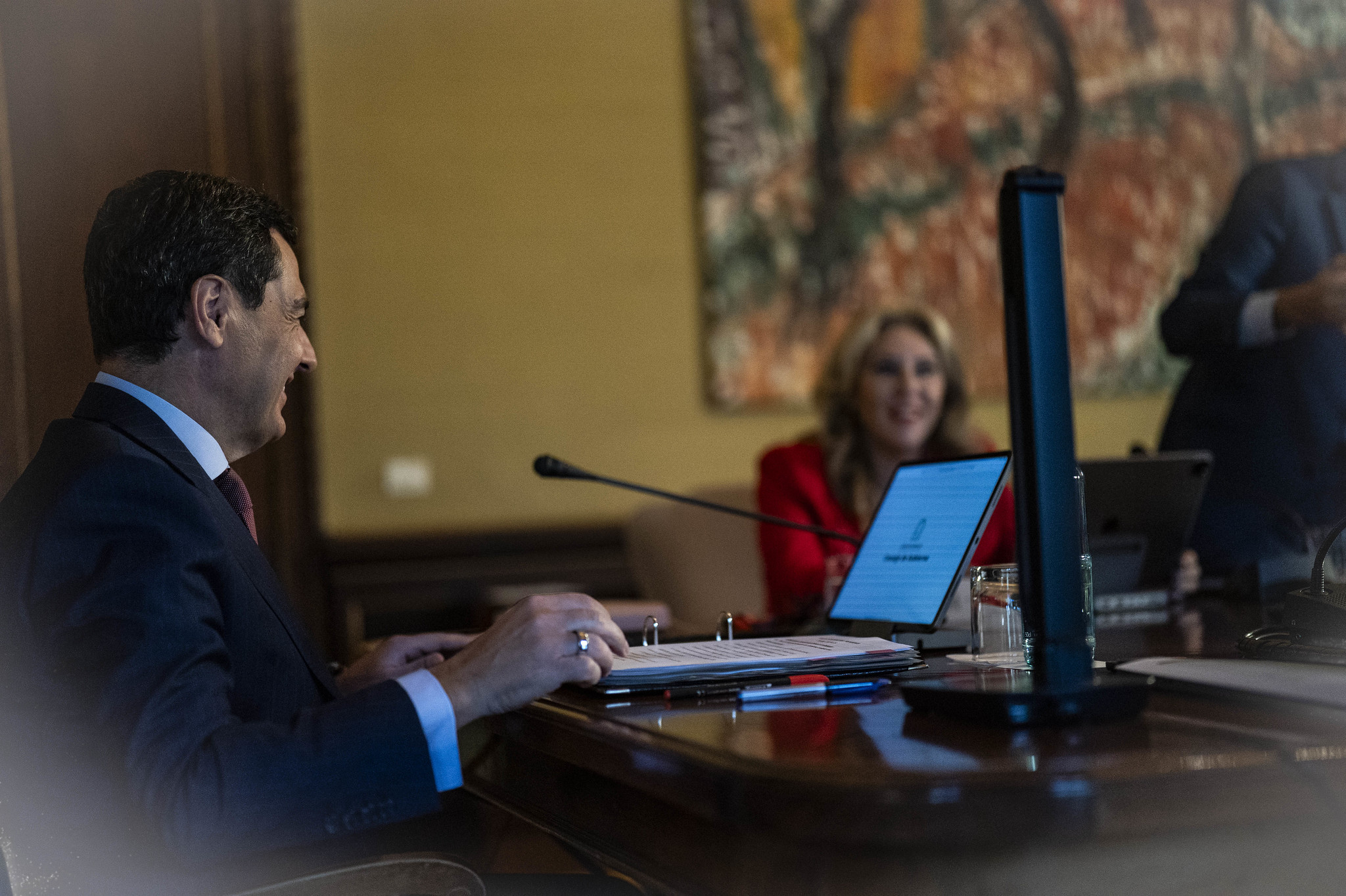 Juanma Moreno y Carolina España, durante el Consejo de Gobierno.