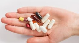 Alerta de los farmacéuticos de Atención Primaria sobre el abuso de la vitamina D: «Si se toma sin necesidad, puede provocar cálculos renales»