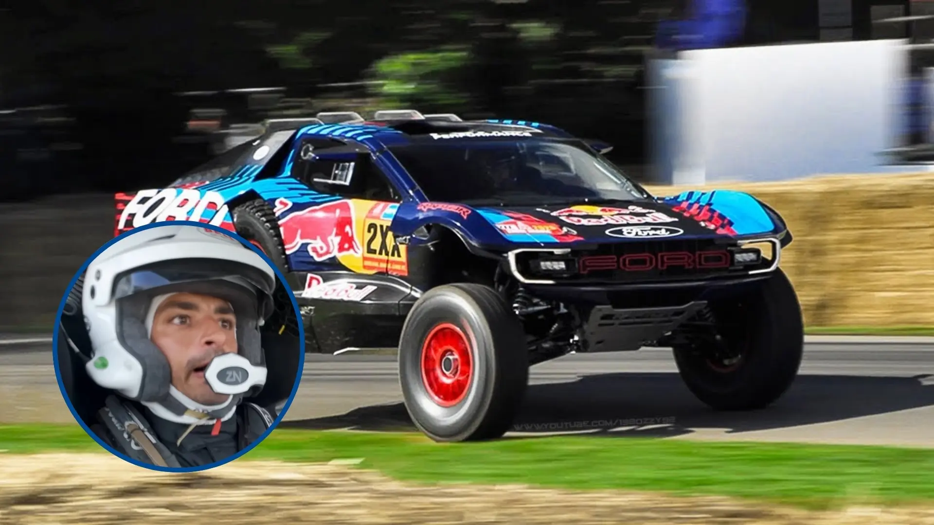 Carlos Sainz prueba el coche de su padre para el Rally Dakar: «¡Papá, por Dios, cuidado!»