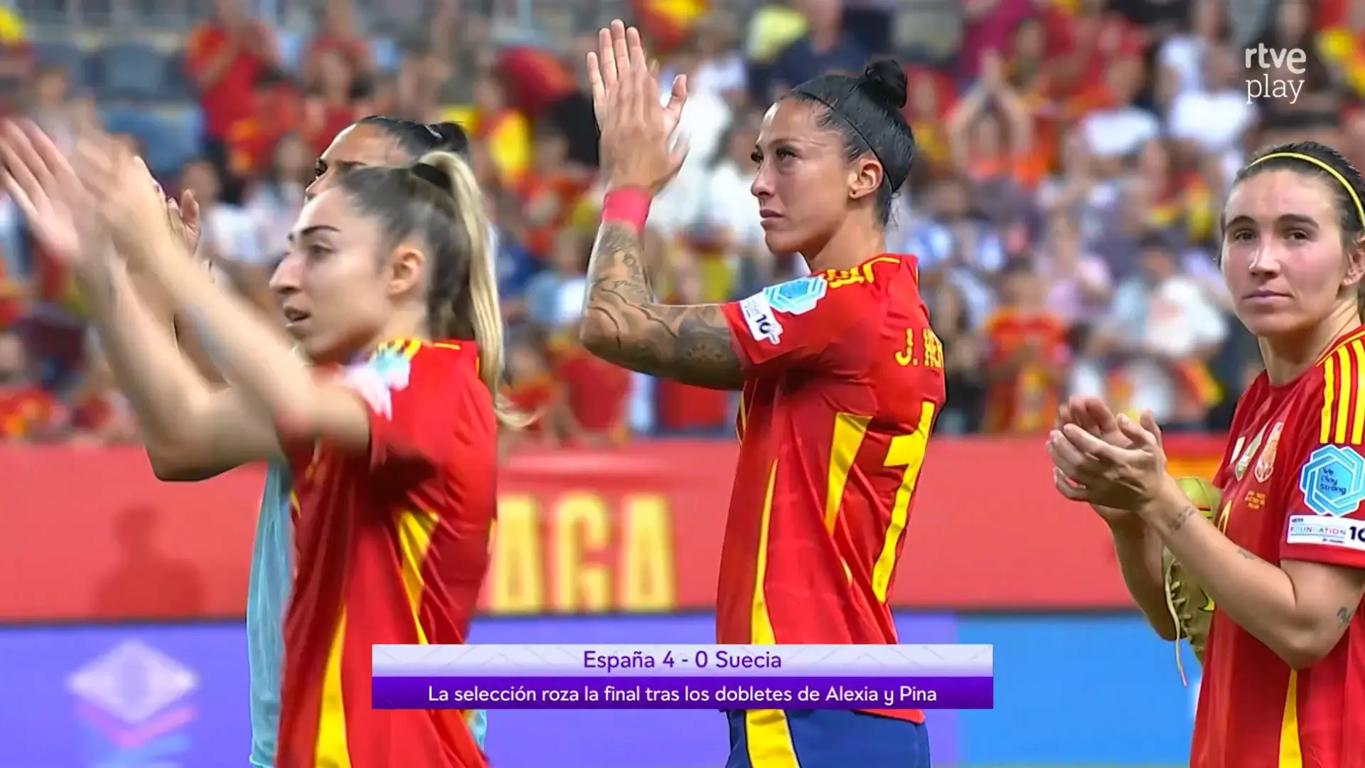 Jenni Hermoso rompe a llorar tras volver a jugar con la selección: del ostracismo con Montse Tomé a la ovación de La Rosaleda