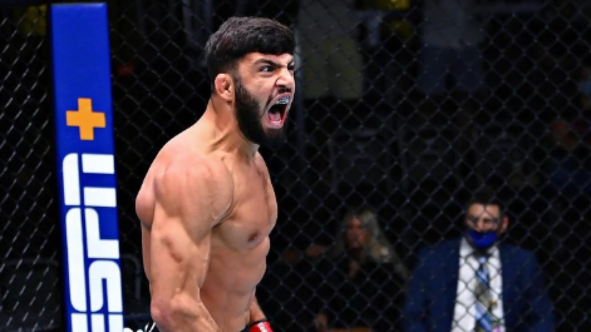 El luchador Kyle Nelson ve en Arman Tsarukyan el mayor reto para Topuria: «Es corpulento, podría cargarlo con todo su peso»