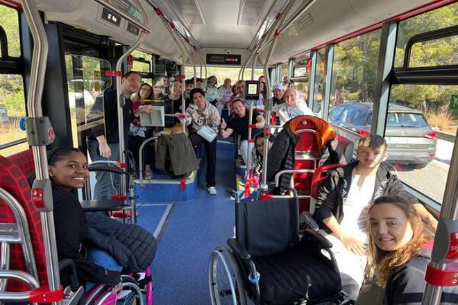 Barcelona cumple 25 años usando el transporte público para la rehabilitación de pacientes neurológicos