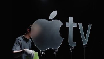 Había dos formas de hacer la nueva intro de Apple TV: una barata y rápida. Otra mucho más cara y artesanal. Adivina cuál eligió Apple
