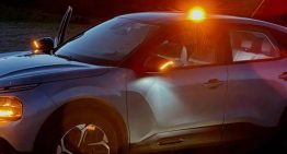 Buscaba la mejor baliza V16 y he encontrado la de «pata negra». Se fabrica en Zaragoza y brilla hasta cuatro veces más que los modelos baratos