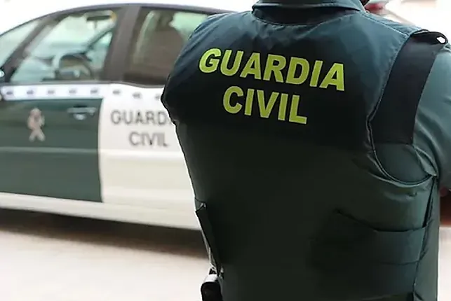 Hallan muerto a un hombre en un contenedor de ropa de Las Torres de Cotillas (Murcia)