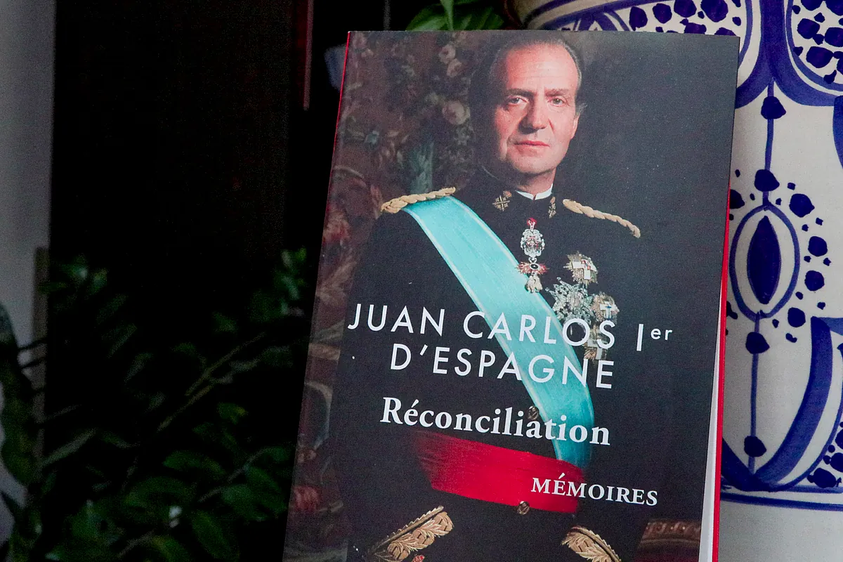Juan Carlos I recuerda a su hijo en su libro de memorias: «Heredas un sistema que forjé yo; me puedes excluir por el lado personal, pero no mi herencia institucional»
