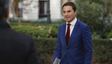 La ex asesora de Moncloa que recibió el correo del novio de Ayuso no recuerda qué periodista se lo proporcionó ni conserva los mensajes de aquel día