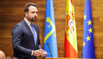 La conversación por Instagram de Claudia Montes con Barbón tensa la política asturiana: el PP acusa al presidente de «mentir» y pide su dimisión