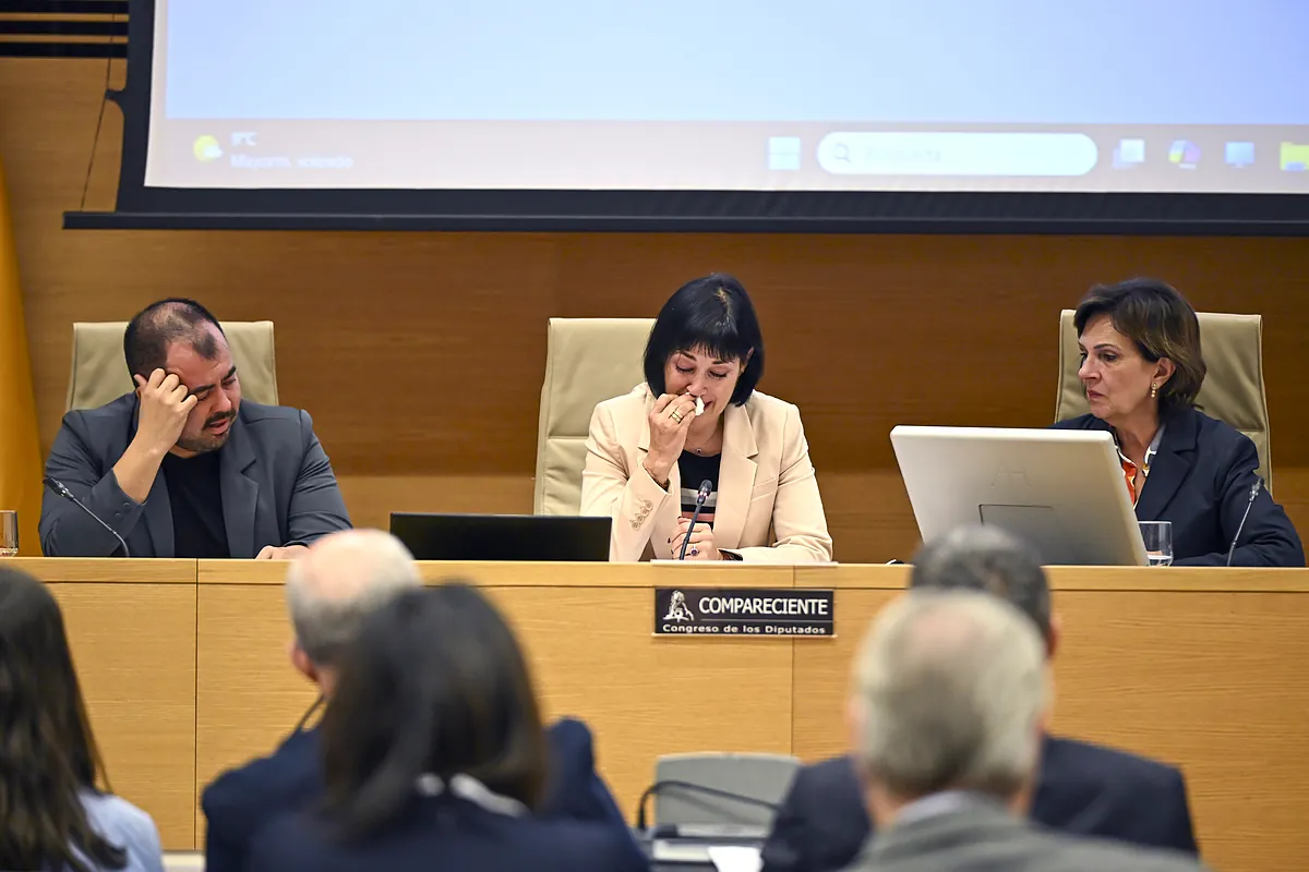 Y al tercer día, PP y Vox fingieron un solo aplauso