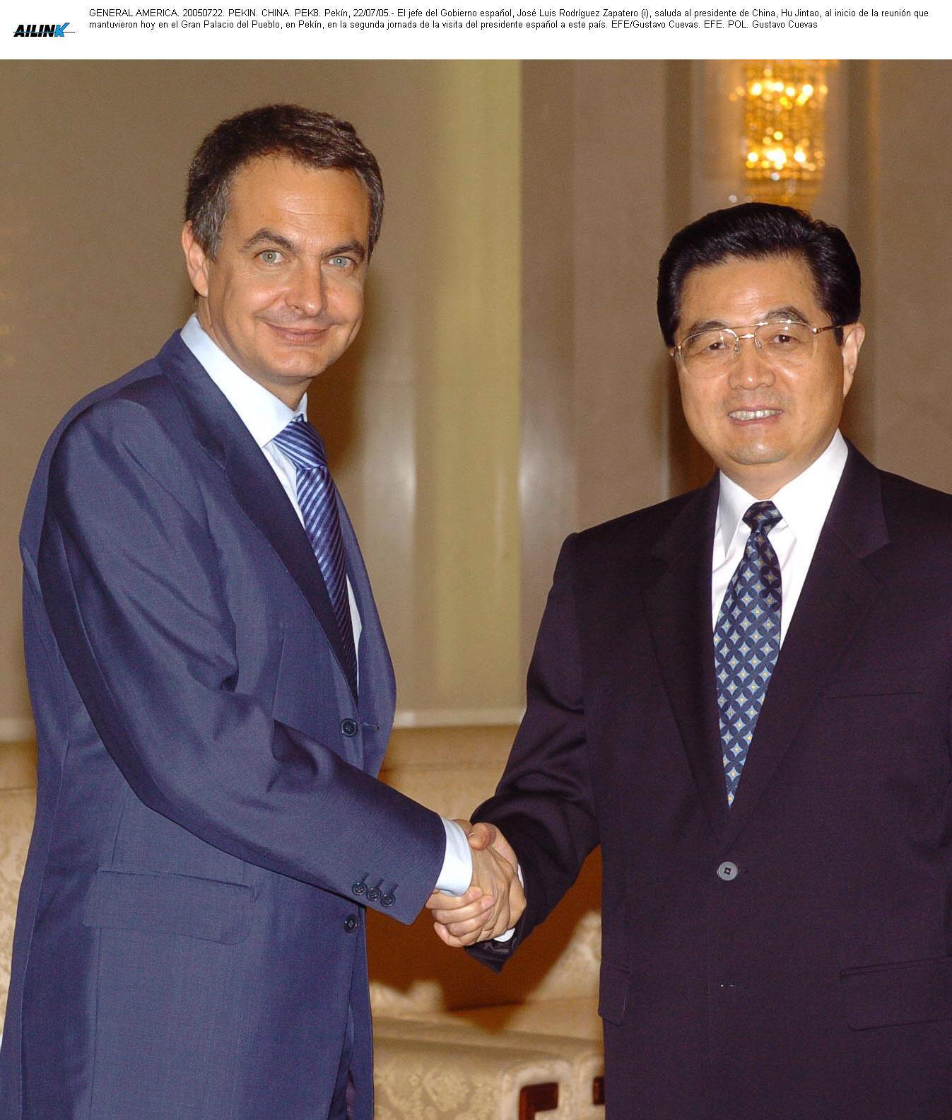 Zapatero con Hu Jintao, en 2005.