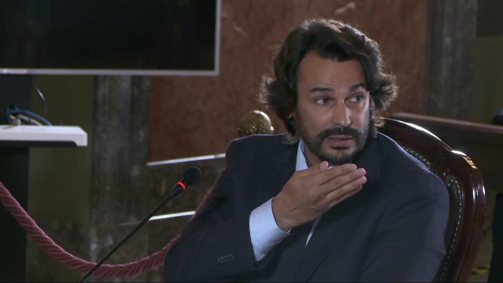 Alberto González Amador, pareja de la presidenta madrileña, Isabel Díaz Ayuso, durante su declaración.