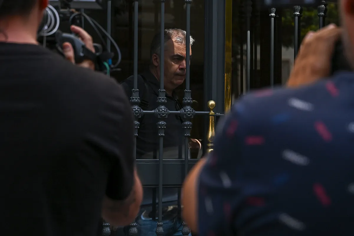 La UCO busca en sedes de Acciona contratos en los que pudo intervenir Santos Cerdán a cambio de mordidas y entra en el área de un directivo despedido