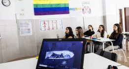 El olvido escolar de la Transición: «Los alumnos pueden salir de la enseñanza obligatoria sin haber estudiado nada de lo que pasó tras la muerte de Franco»