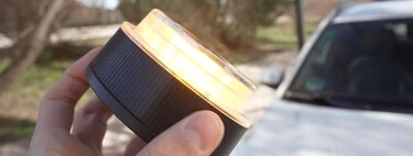 Esto no es "Buscar mi iPhone": la baliza V16 no te espía. Su geolocalización es un simple aviso de obstáculo, no un historial de tus movimientos 