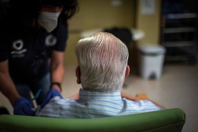 La sarna se multiplica en las residencias de mayores de Andalucía: «Han fallado los protocolos»