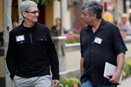 Tim Cook y Eddy Cue