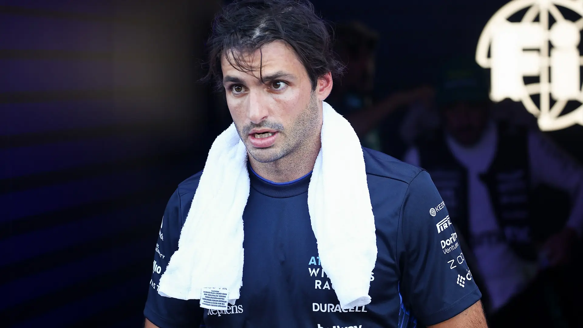 Carlos Sainz, indispuesto justo antes del inicio del Gran Premio de Brasil: no atenderá a los medios de comunicación