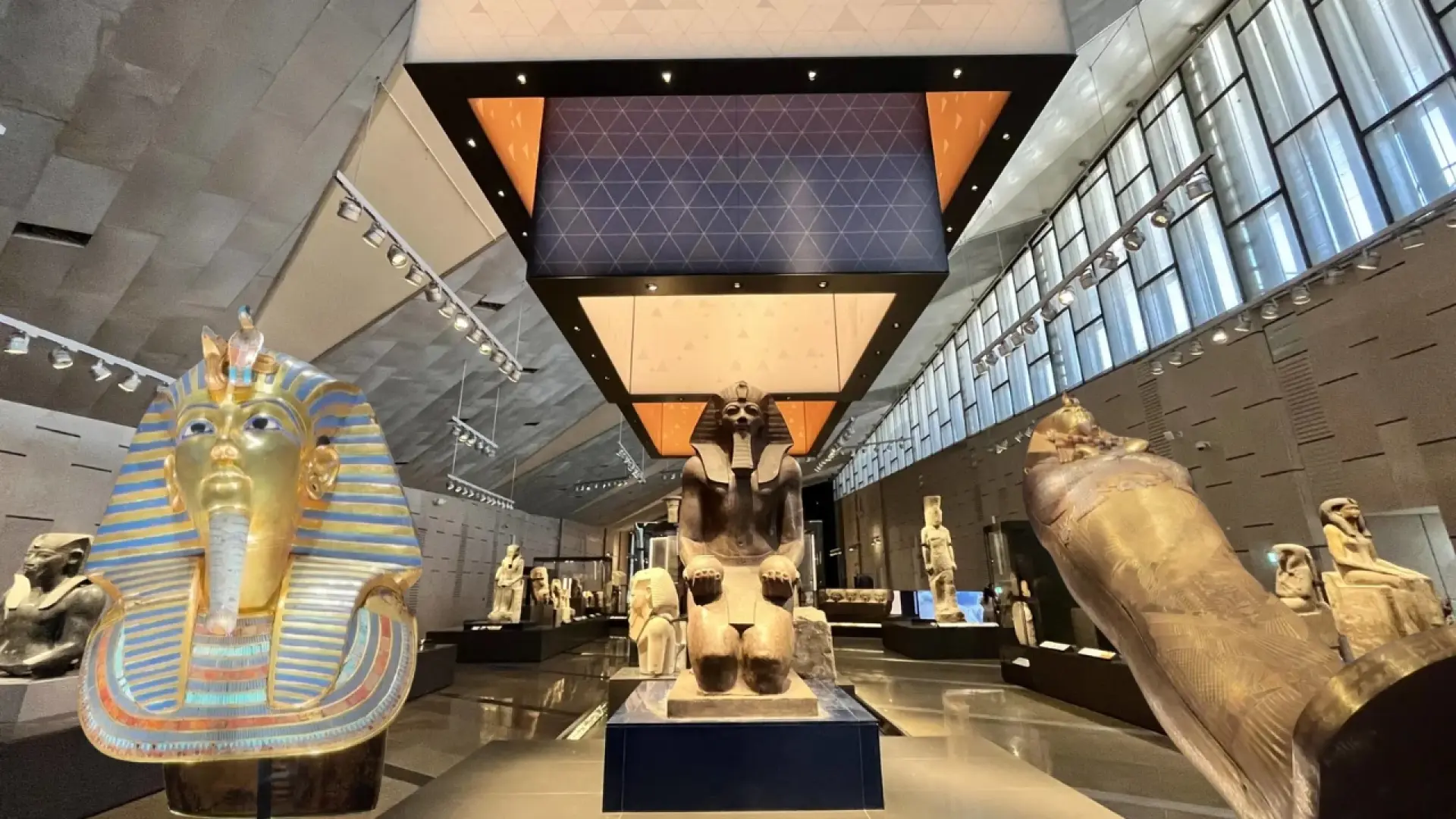 El Cairo exhibe por primera vez los tesoros desconocidos de Tutankamón