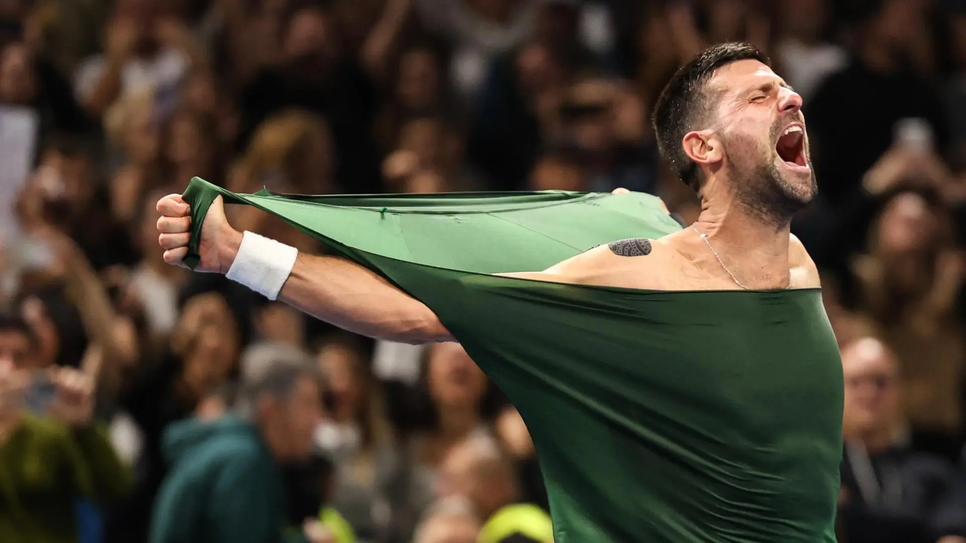 Djokovic logra en Atenas su título 101 y renuncia a la Copa de Maestros: Musetti, rival de Alcaraz en Turín