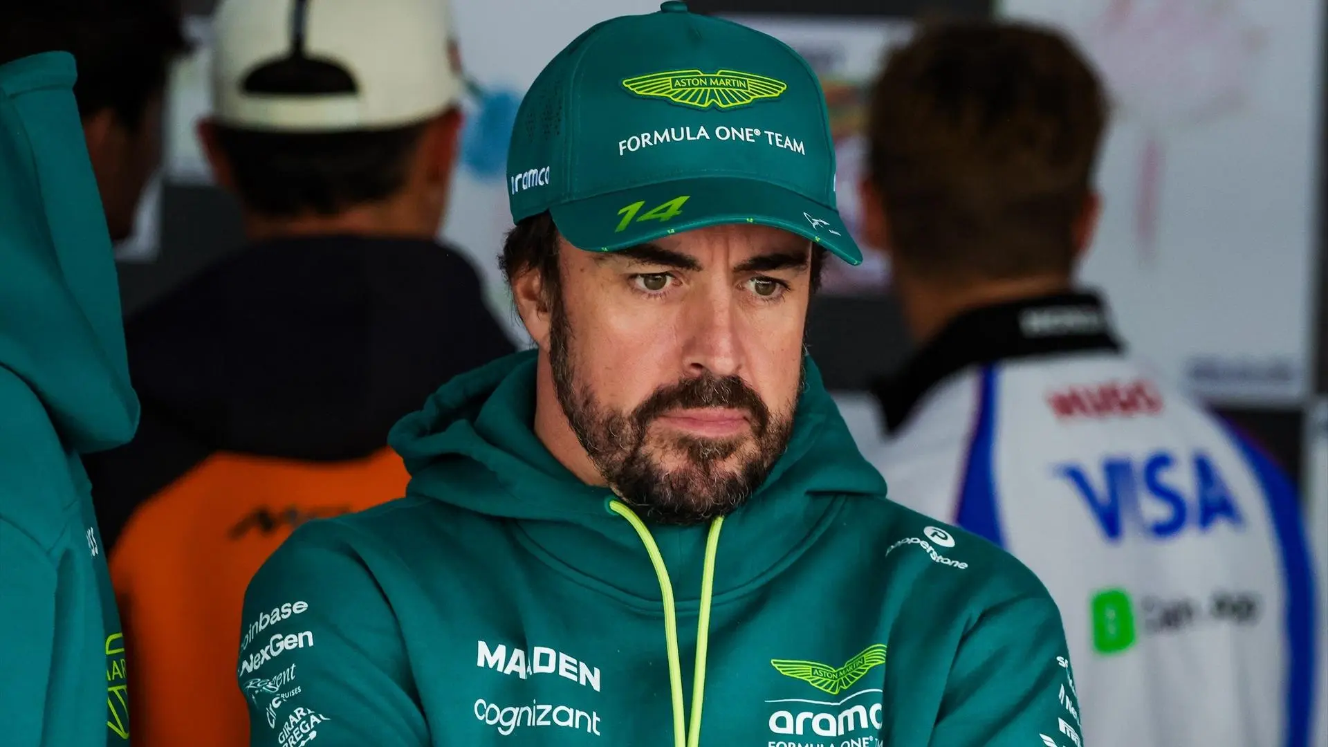 Palo de Fernando Alonso a Aston Martin por los reglajes: «No puedo ser del todo sincero, pero creo que todos mejoran bastante»